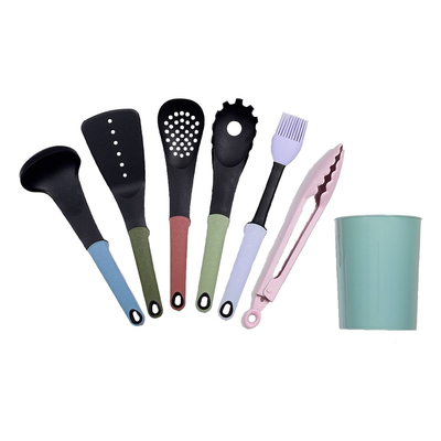 UTENSILIOS PARA COCINA 30 cm - 32 cm NYLON CON BASE